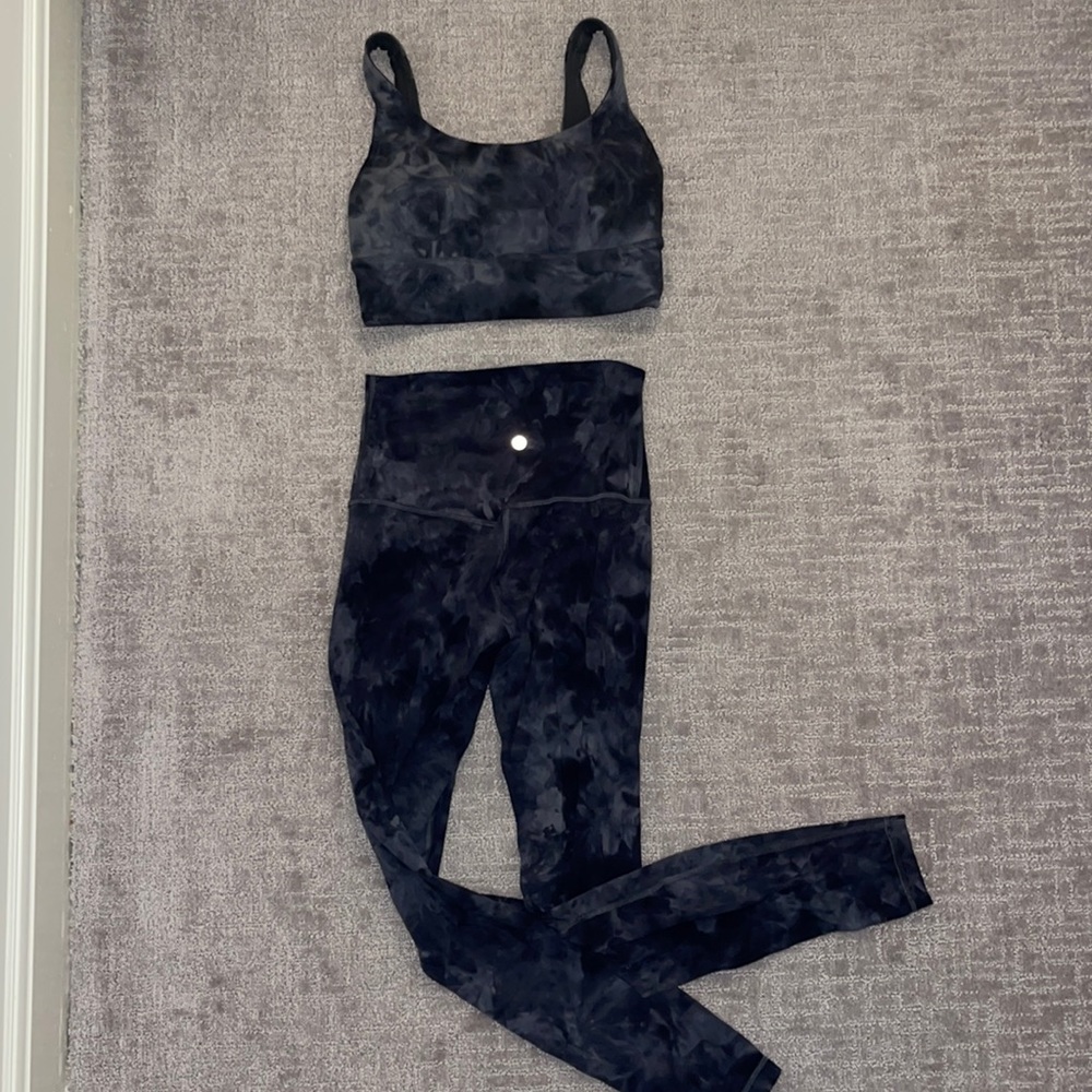 Super cute and soft Lululemon set! ❤️